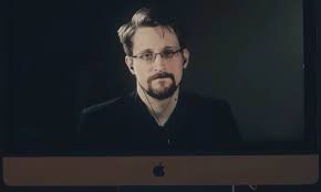 Snowden alerte : le coronavirus sert à construire une « architecture de l’oppression »